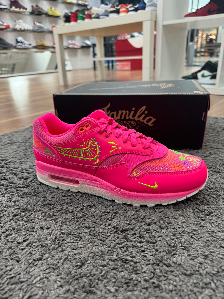 Pink clearance nike max