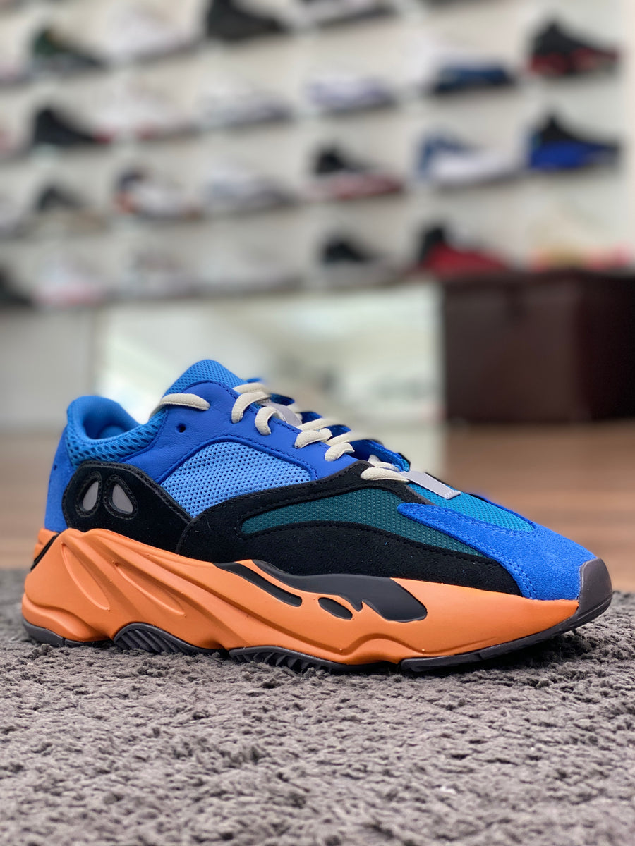 Yeezy boost hot sale 700 bleu