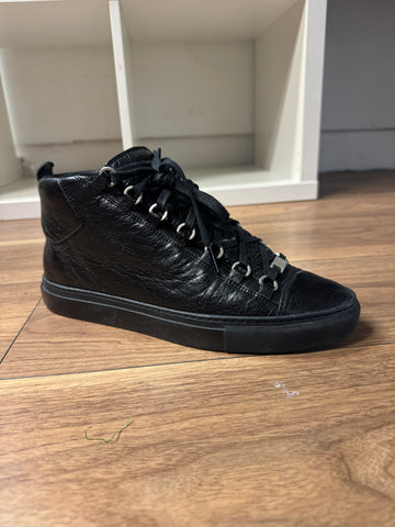 Pre Loved Balenciaga Arena Black