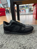 Pre Loved Valentino Rock Runner Triple Black