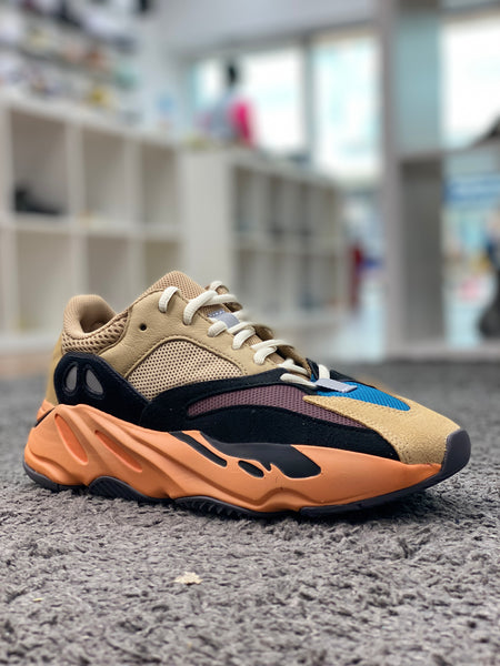 yeezy boost 700 enflame amber 26.0cm - スニーカー