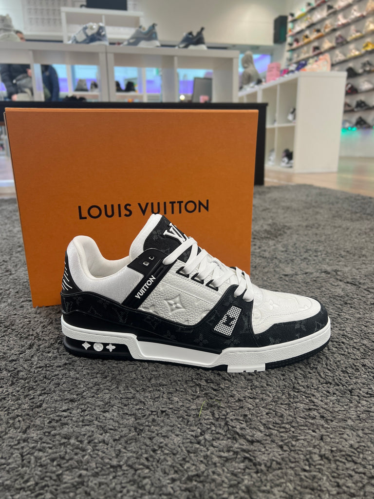 louis vuitton trainer black and white