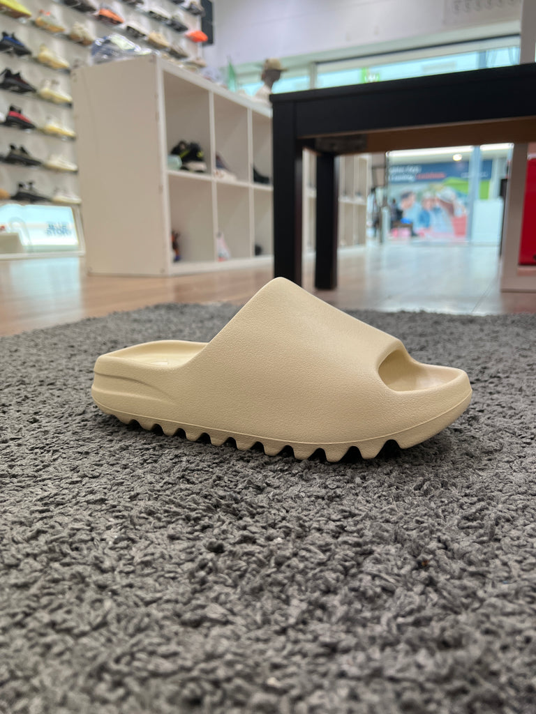 Kanye slides online bone